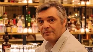 Αγνώριστος ο Άλκης Κούρκουλος σε πρόσφατη δημόσια εμφάνιση | Το νέο look του ηθοποιού