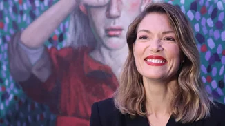 Η Βίκυ Καγιά με το χρώμα μανικιούρ που αναδεικνύει τέλεια τα κοντά νύχια