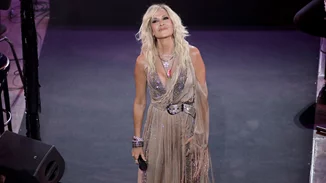 Άννα Βίσση | Η συγκινητική αφιέρωση επί σκηνής στη Μαίρη Χρονοπούλου