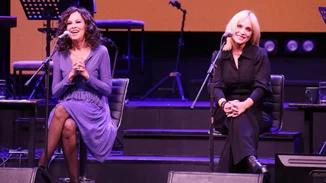 "ΜAZI και το καλοκαίρι" | Ελευθερία  Αρβανιτάκη και Ελεωνόρα Ζουγανέλη σε μια ακόμα συναυλία γιορτή