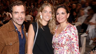 Η Χρυσή Βαρδινογιάννη και ο Κωνσταντίνος Μαρκουλάκης σε μία σπάνια δημόσια εμφάνιση στο Ηρώδειο