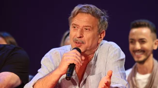 Κώστας Κόκλας | Η σπάνια δημόσια εμφάνιση με τον γιο του, Δημήτρη, και η απίστευτη ομοιότητα