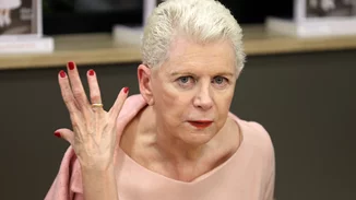 Η Έλενα Ακρίτα αποχαιρετά τη δημοσιογραφία - "Δεν χωράνε δυο καρπούζια σε μια μασχάλη"