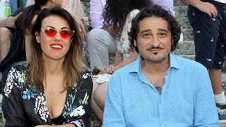 Ο Βασίλης Χαραλαμπόπουλος και η Λίνα Πρίντζου έχουν επέτειο | Η υπέροχη και σπάνια φωτογραφία από τον γάμο τους στη Βενετία