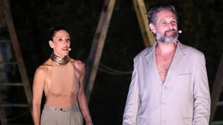 Η Αθηνά Μαξίμου όπως δεν την έχουμε ξαναδεί | Το σέξι φόρεμα που ανέδειξε τα καλλίγραμμα πόδια της