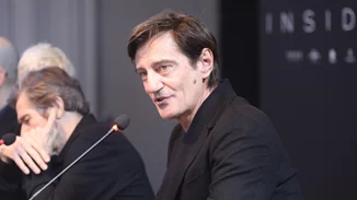 O Θοδωρής Κουτσογιαννόπουλος σε μία σπάνια δημόσια εμφάνιση με τη γοητευτική και άκρως κομψή σύζυγό του, Στέλλα Λιζάρδη