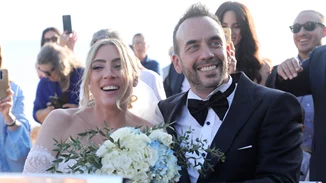 Ο Πάνος Μουζουράκης κα η Μαριλού Κόζαρη μόλις έγιναν γονείς