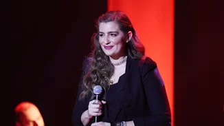 Η Μαρία Κίτσου είναι fan της Άννας Βίσση | Η υπέροχη φωτογραφία τους μέσα από το καμαρίνι της τραγουδίστριας