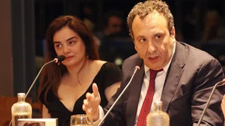 Και ο Χωμενίδης στηρίζει τον Σαββόπουλο | Διάφοροι "ο,τινάνοι" τον βρίζουν...