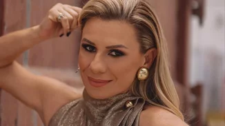 Η πανύψηλη Αέλια Κατσούλη έχει γενέθλια | Οι συγκινητικές ευχές της Κατερίνας Καραβάτου και η γλυκιά φωτογραφία μαμάς και κόρης