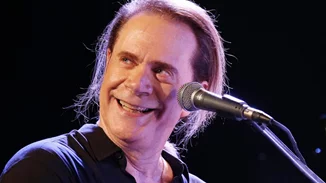 Στέφανος Κορκολής | "Με κατέστρεψε το τσιγάρο. Το τσιγάρο όντως προκαλεί καρκίνο"