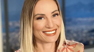 Η Ελεονώρα Μελέτη κοιτάει τον σύζυγό της και "λιώνει" | Η δημόσια ερωτική εξομολόγηση του Θοδωρή Μαροσούλη