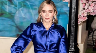 Η Emily Blunt αποκλειστικά στο Madame Figaro Greece για τον ρόλο της στην ταινία "Oppenheimer"