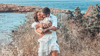 Εριέττα Κούρκουλου - Βύρων Βασιλειάδης | Πιο ερωτευμένοι από ποτέ απολαμβάνουν τις διακοπές τους στη Μύκονο