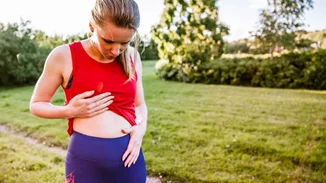 Έφαγες πολύ; Αυτές οι ασκήσεις θα σε βοηθήσουν με το φούσκωμα