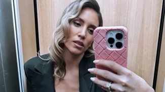 Η Αθηνά Οικονομάκου υιοθέτησε το πιο sexy πεντικιούρ