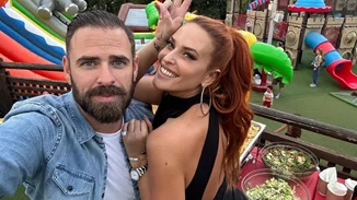 Η Σίσσυ Χρηστίδου πιο ενθουσιασμένη από ποτέ στα γενέθλια της 11χρονης ανιψιάς της | Το φαντασμαγορικό πάρτι και η πολύχρωμη, σοκολατένια της τούρτα