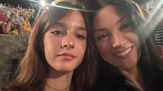 Η κόρη του Μάξιμου Μουμούρη και της Νάντιας Γιαννακοπούλου, Κατερίνα, έγινε 15 ετών | Οι φωτογραφίες με τη μητέρα της και οι δημόσιες ευχές