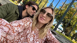 Χωρίς μαγιό | Η Ρούλα Ρέβη τράβηξε τις πιο καλλιτεχνικές κι αισθησιακές φωτογραφίες του Αποστόλη Τότσικα