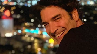 Χριστόφορος Παπακαλιάτης | "Μετά τα 40 τα έπαθα όλα. Πού πάω, τι κάνω, παιδί, συντροφικότητα, τέλμα υπαρξιακό, καλλιτεχνικό μπλοκάρισμα"