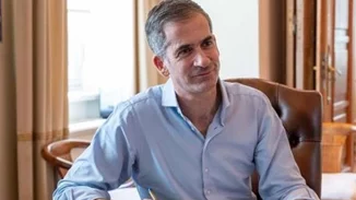 Ο Κώστας Μπακογιάννης όπως δεν τον έχουμε ξανά δει | Η συγκινητική ανάρτηση για τον γιο του