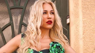 Η Πηνελόπη Αναστασοπούλου είναι σέξι και με σκούρα καστανά μαλλιά | Οι throwback φωτογραφίες του 2009 που το αποδεικνύουν