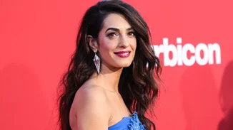 Amal Clooney | Εντυπωσιακή η αλλαγή στο πρόσωπό της - Τα σχόλια των θαυμαστών
