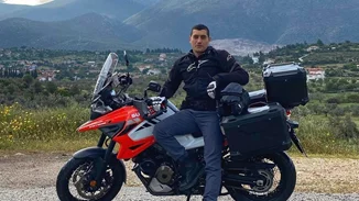 Αργύρης Πανταζάρας | Η βόλτα στους Δελφούς μετά τον θάνατο του "πατέρα του"