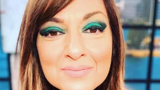 "Μην ξεχάσεις να βγεις γυμνή στη σκηνή να κάνουν όλοι εμετό" | Η επική απάντηση της Σοφίας Μουτίδου σε σχόλιο follower