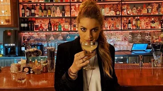 Γιούλικα Σκαφιδά | Η μεγάλη επιστροφή στο "Νησί" και η φωτογραφία από τα γυρίσματα