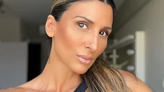 Η Ρούλα Σταματοπούλου έχει σώμα "φωτιά" | Ποζάρει με μπικίνι, τρεις μήνες μετά τη γέννηση του γιου της