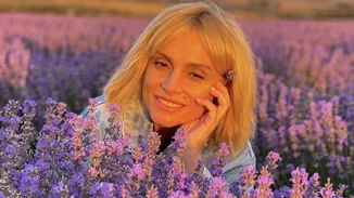 Στην παραλία, δίχως ίχνος μακιγιάζ | Η Ελεωνόρα Ζουγανέλη στην πιο ξέγνοιαστη φωτογραφία της