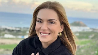 Βάσω Λασκαράκη | Απαθανατίζει την κόρη της, Εύα, να φτιάχνει muffins