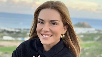 Η Εύα Τσιμιτσέλη είναι fashion icon | Το cool ντύσιμο της κόρης της Βάσως Λασκαράκη και τα απίστευτα μακριά μαλλιά της