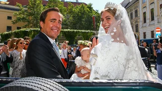 O παραμυθένιος γάμος της πριγκίπισσας Maria Anunciata | Οι δύο τιάρες, το εντυπωσιακό νυφικό και οι λαμπεροί καλεσμένοι