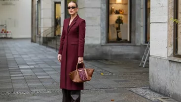 Το μακρύ παλτό από τη Zara για τις day to evening εμφανίσεις σου είναι στο χρώμα που ταιριάζει με τα πάντα