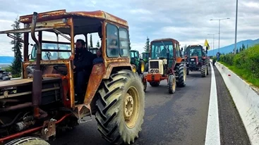 Συνεχίζουν τις κινητοποιήσεις τους οι αγρότες στο μπλόκο του Μπράλου με δίωρο κλείσιμο παραδρόμων και επαρχιακού δικτύου