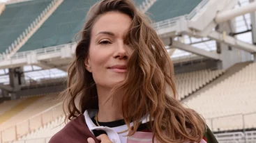 Στο στολισμένο σαλόνι της Βίκυς Καγιά | Ο εντυπωσιακός διάκοσμος βγαλμένος από χριστουγεννιάτικο παραμύθι