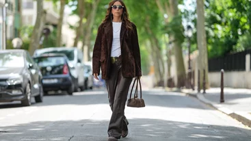 Τα κομψά παντελόνια που αξίζει να αποκτήσετε στις εκπτώσεις 2026