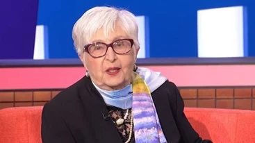 Η συγκινητική εξομολόγηση της Έφης Παπαθεοδώρου στο reunion του "Παρά Πέντε"