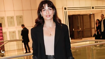 Τόνια Σωτηροπούλου | Το κοστούμι της από την Pink Woman είναι η πιο chic επιλογή για επίσημες εμφανίσεις