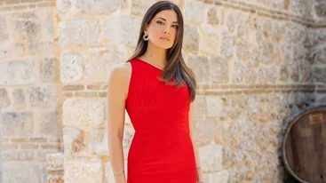 Σταματίνα Τσιμτσιλή | Στην παρουσίαση του μυθιστορήματός της "Όλα για Λίγο Παράδεισο", 11 χρόνια πριν