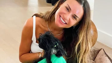 Ελένη Τσολάκη | Λατρέψαμε το ολόσωμο floral φορμάκι της κόρης της