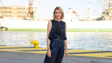 Τζένη Μπαλατσινού | Ο εντυπωσιακός στολισμός του σπιτιού της - Το chic χριστουγεννιάτικο στεφάνι