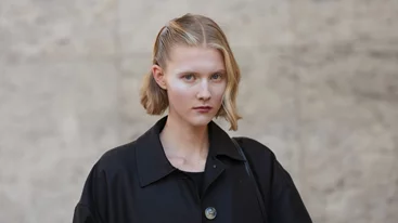 Το τρίλεπτο τελετουργικό που μειώνει τους μαύρους κύκλους και λατρεύεται από τις Γαλλίδες beauty experts