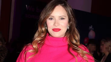 Η Ανίτα Μπραντ όπως δεν την έχoυμε ξαναδεί | Η μεγάλη αλλαγή στα μαλλιά της