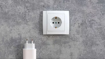 Ποιες συσκευές πρέπει να βγάζουμε απ' την πρίζα πριν από ταξίδι