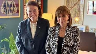 Η Κ. Σακελλαροπούλου αποδέχτηκε την πρόταση της Λ. Μενδώνη να αναλάβει πρόεδρος του ΔΣ του Ελληνικού Φεστιβάλ