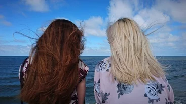 "Ήμουν 9 μηνών έγκυος όταν διαγνώστηκα με καρκίνο του μαστού. Τρεις μόλις ημέρες πριν, η μαμά μου είχε την ίδια ακριβώς διάγνωση"