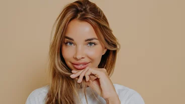 Plump επιδερμίδα με λιγότερα από 7€; Κι όμως, βρήκαμε το έλαιο με σκουαλένιο που ορκίζονται οι experts